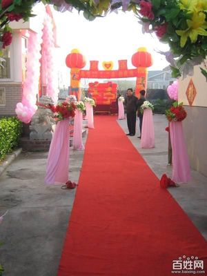 专业塑造完美 聊城庆典礼仪公司一站式服务与婚庆车队视觉指南